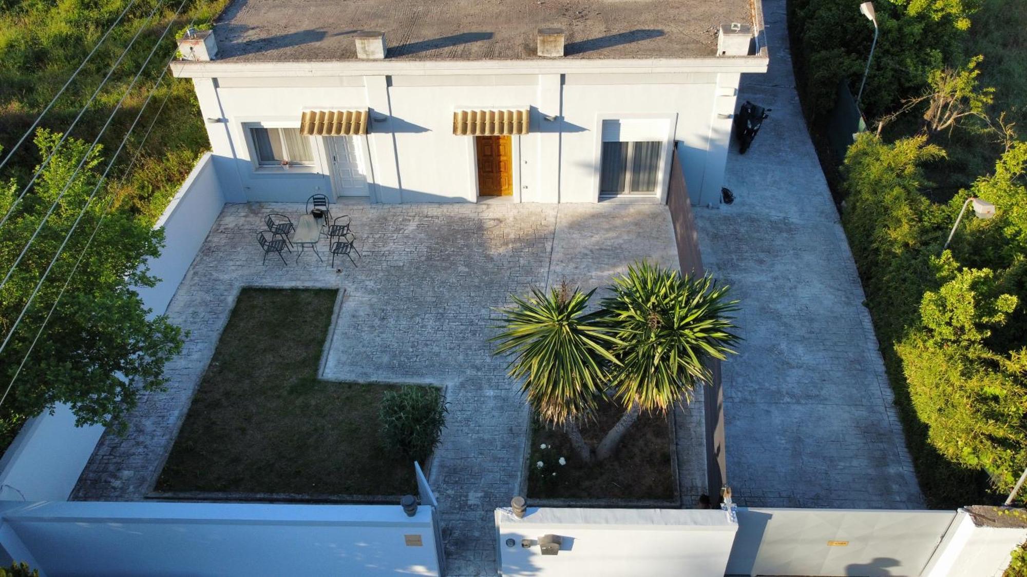 Villa Intemella Kompítsion エクステリア 写真