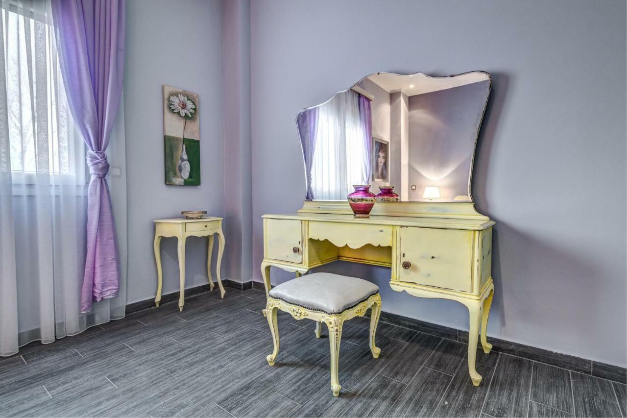 Villa Intemella Kompítsion エクステリア 写真